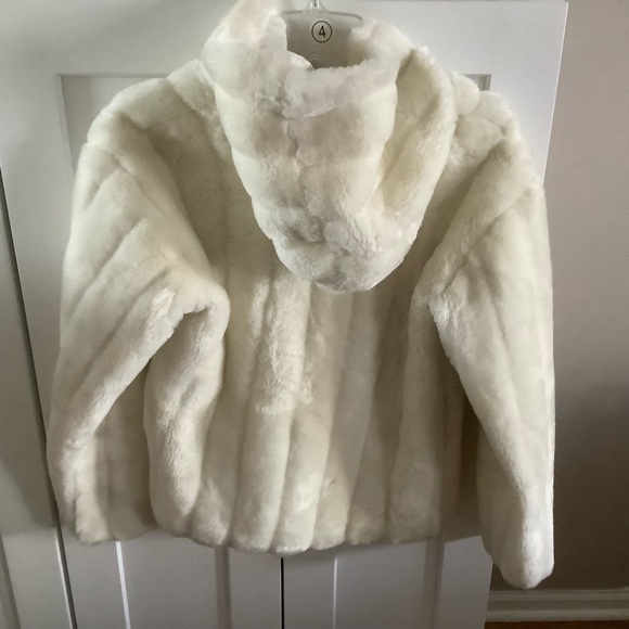 Women’s white faux fur jacket hand made hooded winter jacket size small - Picture 3 of 6